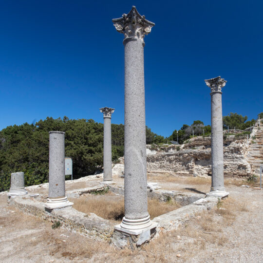 Peristilio della Villa romana dei Domizi Enobarbi, Isola di Giannutri