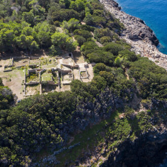 Veduta della Villa romana dei Domizi Enobarbi, Isola di Giannutri